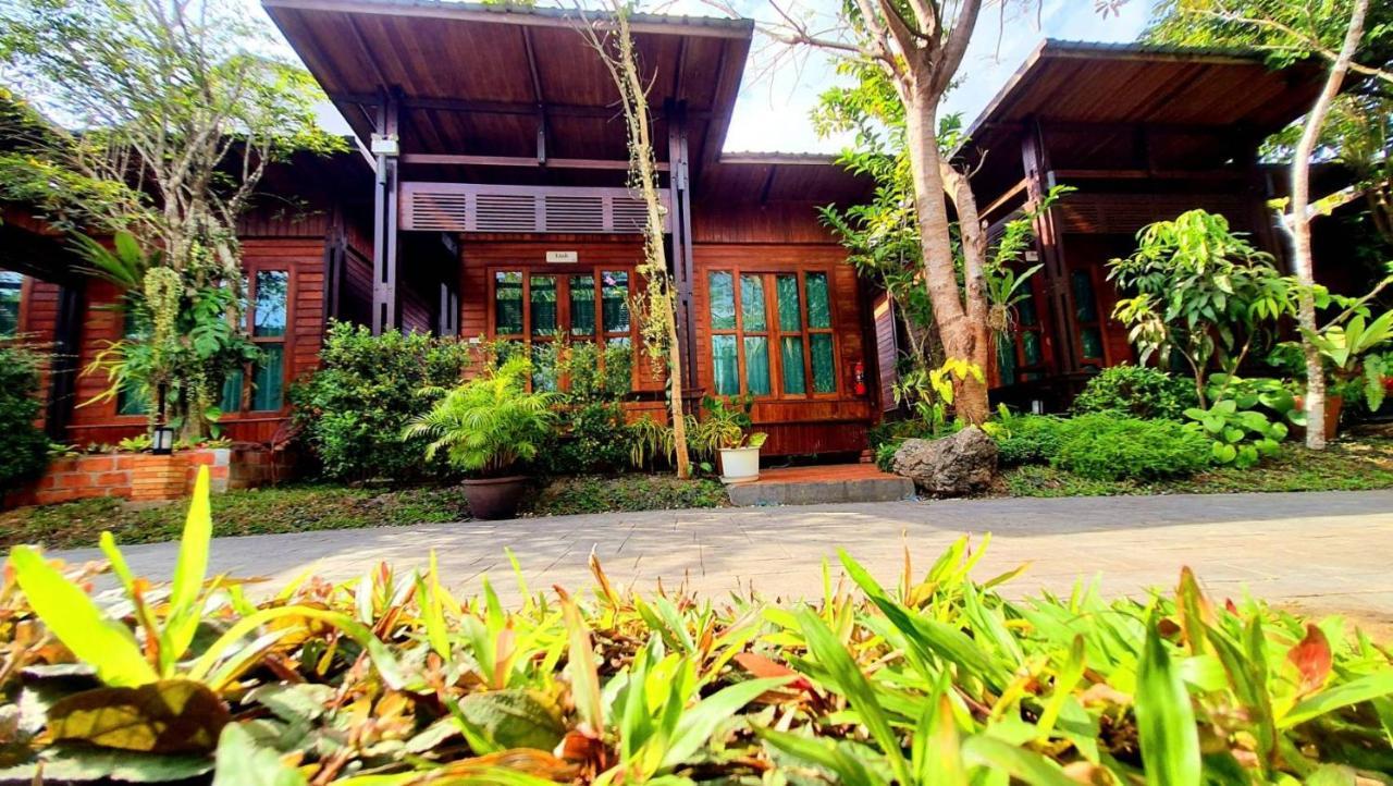 Areeya Phubeach Resort Wooden House Ban Chong Phli Extérieur photo