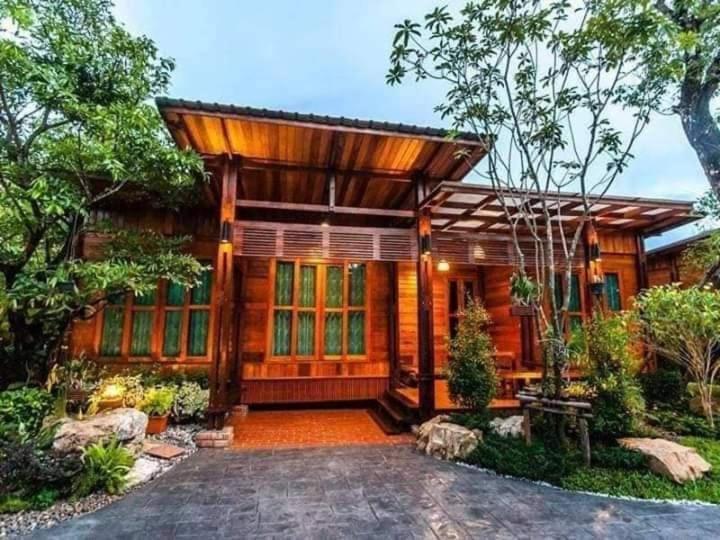 Areeya Phubeach Resort Wooden House Ban Chong Phli Extérieur photo