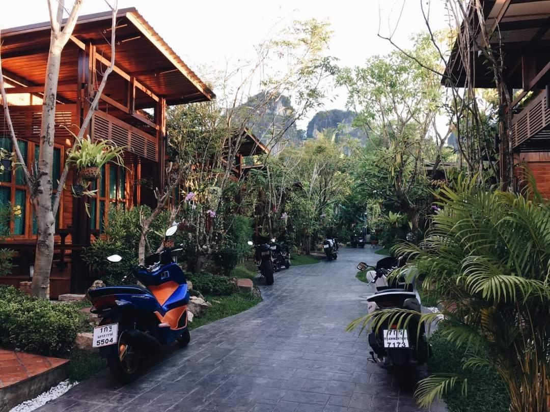 Areeya Phubeach Resort Wooden House Ban Chong Phli Extérieur photo