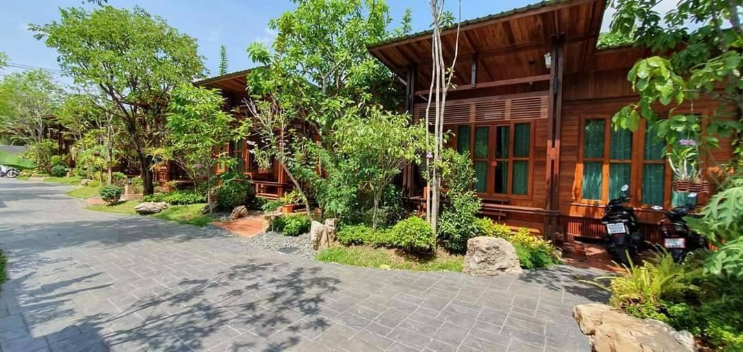Areeya Phubeach Resort Wooden House Ban Chong Phli Extérieur photo