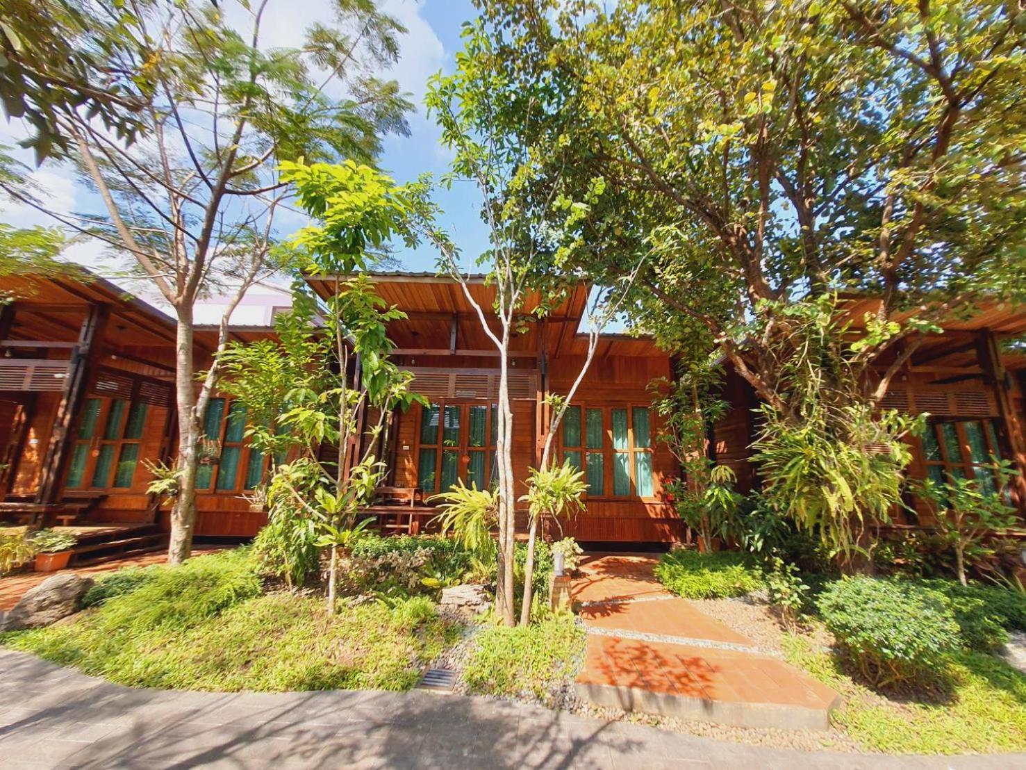 Areeya Phubeach Resort Wooden House Ban Chong Phli Extérieur photo